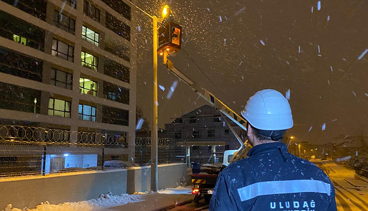 Bursa’da kar fırtınası! Enerji nöbeti sürüyor