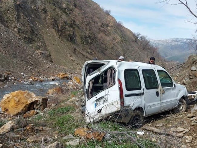 Trafik kazasında şehidin babası hayatını kaybetti