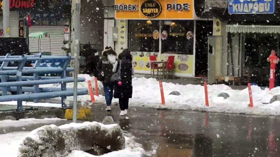 İstanbul’da kar yağışı yeniden başladı