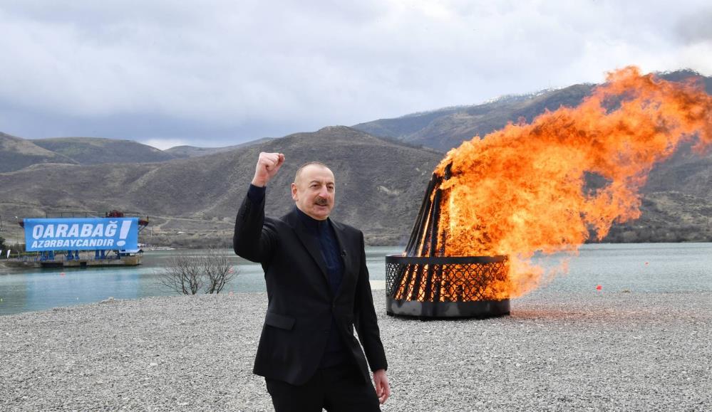 Aliyev nevruz ateşini yaktı