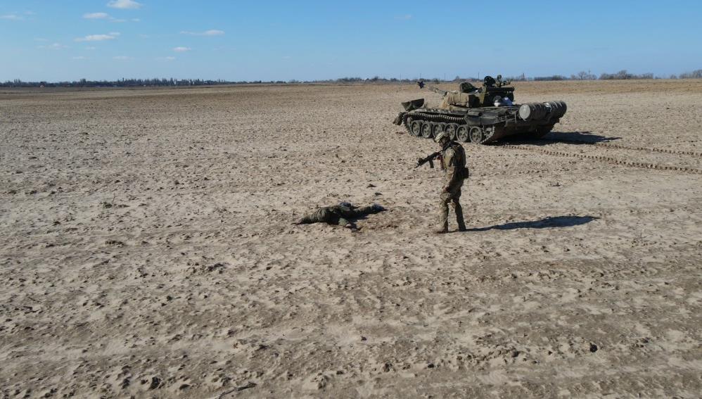 Rus askeri para ödülü karşılığında tankıyla beraber Ukrayna’ya teslim oldu