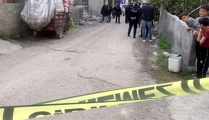 Adana’da kadın cinayeti: Annesini öldürüp kaçtı, izinli polis tarafından yakalandı