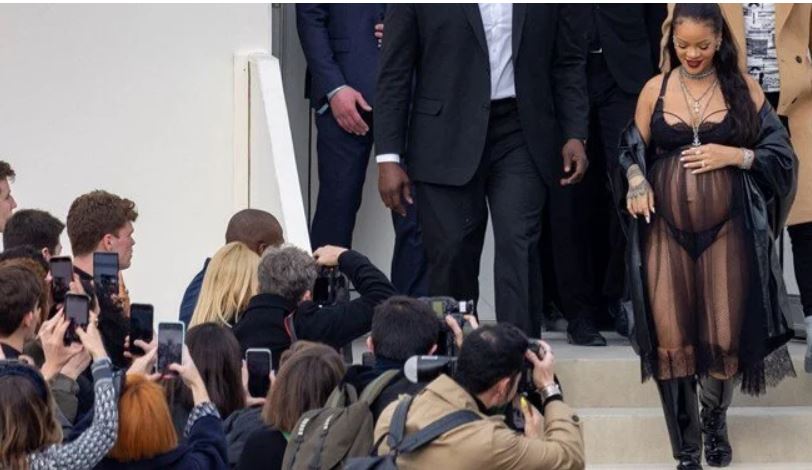 Rihanna’nın bebeğinin cinsiyeti alışverişte ortaya çıktı
