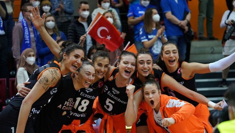 Şampiyon Eczacıbaşı Dynavit, basınla buluştu