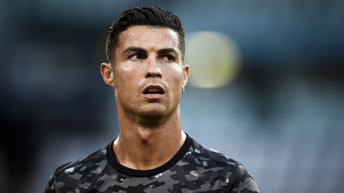 Ronaldo canlı yayında duş aldı, 1 milyon kişi izledi