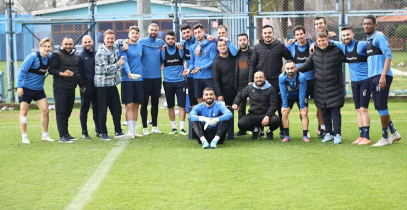 Adana Demirspor’da 3 futbolcunun sözleşmesi feshedildi