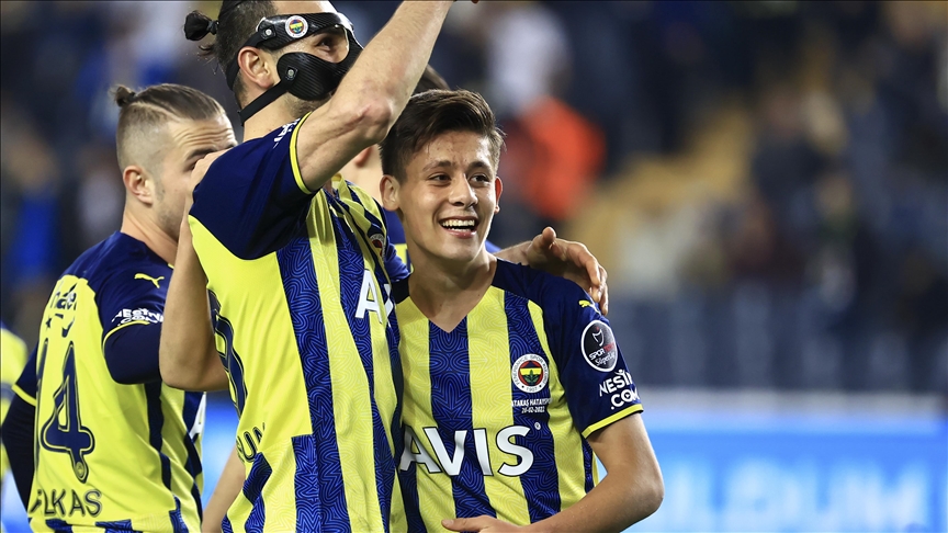Fenerbahçe Arda Güler ile sözleşme yeniledi