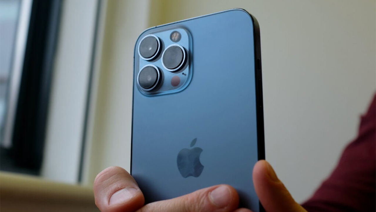 Apple, telefon satışlarında zirvenin yeni sahibi oldu