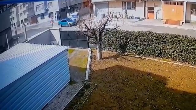 Bursa’da sürücüler kafa kafaya çarpıştı