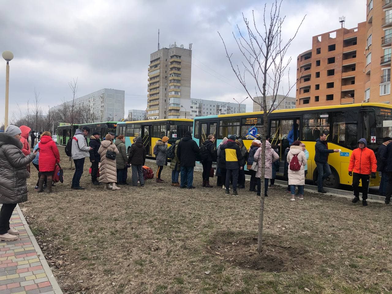 Nükleer santralin bulunduğu Enerhodar’da kadın ve çocukların tahliyesi başladı