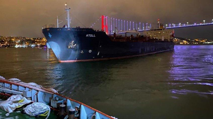 Boğaz’da dümeni kitlenen 183 metrelik tanker korkuttu