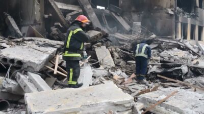 Harkov belediye binası bombalandı! 1’i çocuk 6 yaralı var