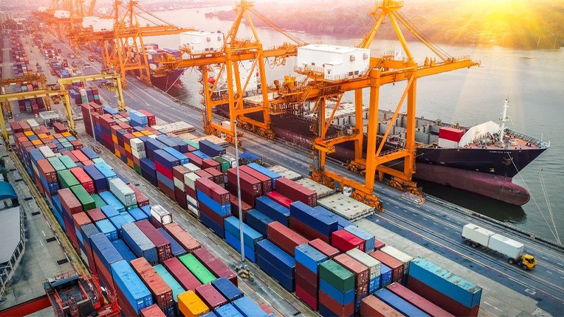 Türkiye 1 günde 1 milyar 956 milyon dolar ihracat yaptı