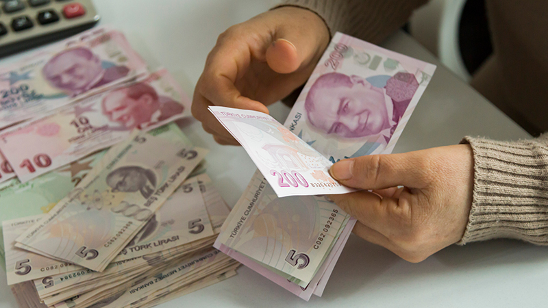 Kamu çalışanlarına 7 düzenleme: Gösterge geliyor, ikramiye artıyor!