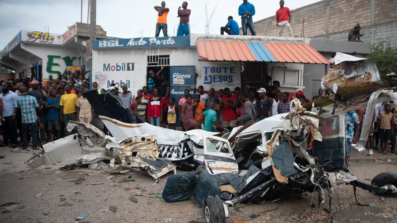 Haiti’de uçak kamyona çarptı: 5 ölü!