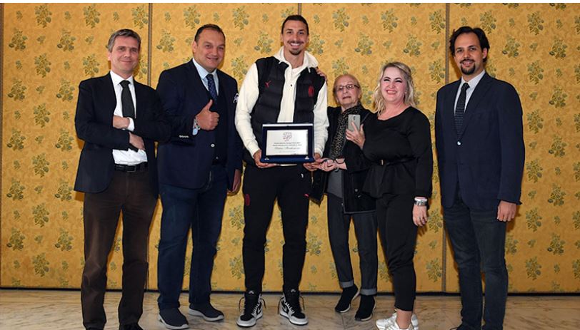 Ibrahimovic’e ‘yılın en iyi yabancı sporcusu’ ödülü!