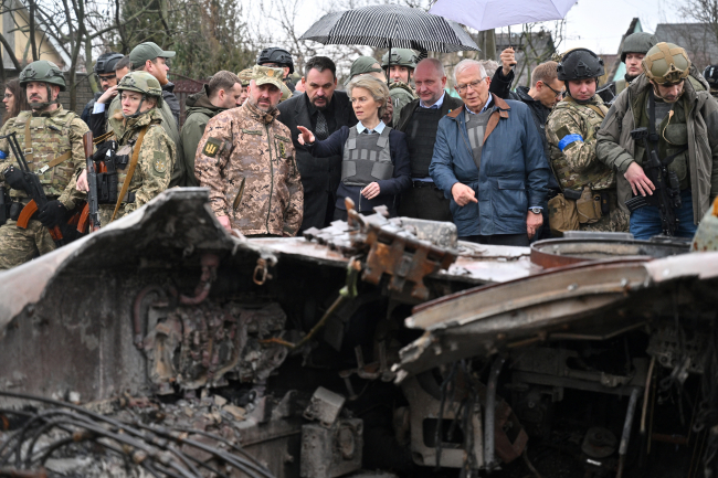 AB liderleri Ukrayna’nın Buça kentini ziyaret etti