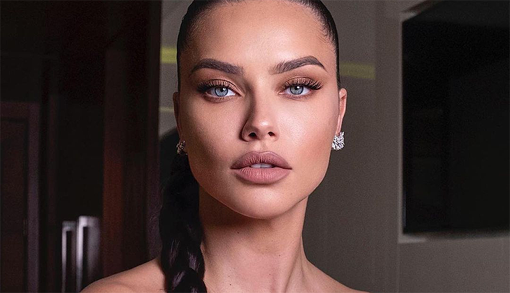 Adriana Lima karnı burnunda podyumda!