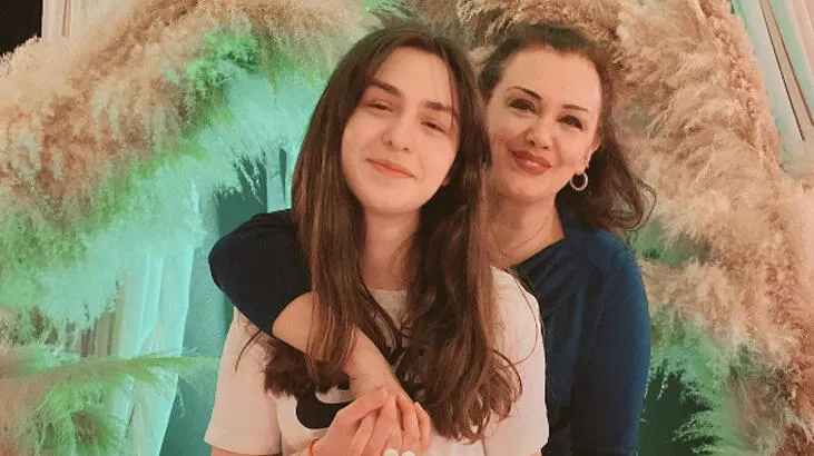 Esra Ceyhan kızının doğum günü kutladı