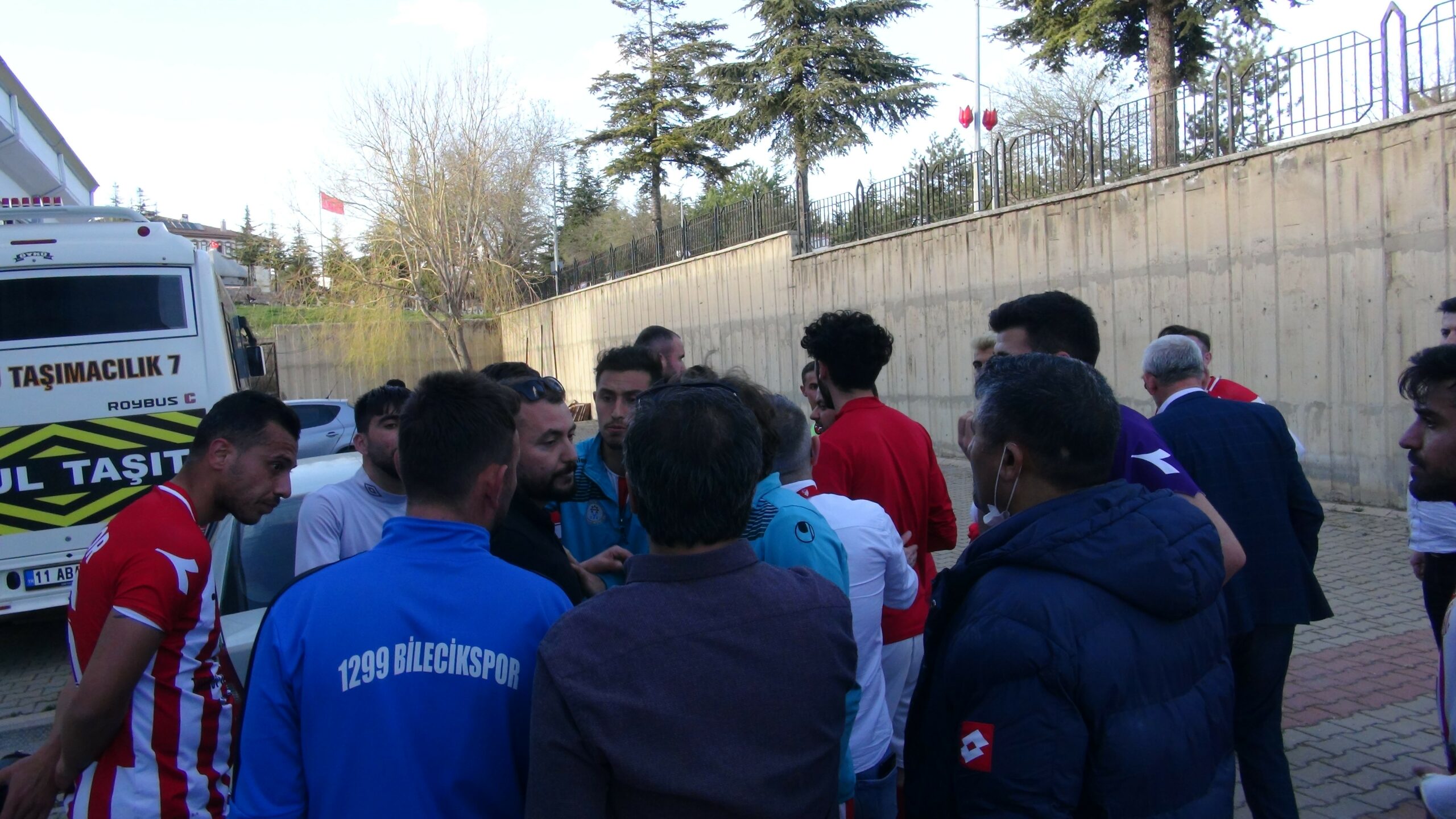 Maçtaki gerginlik soyunma odasına taşındı