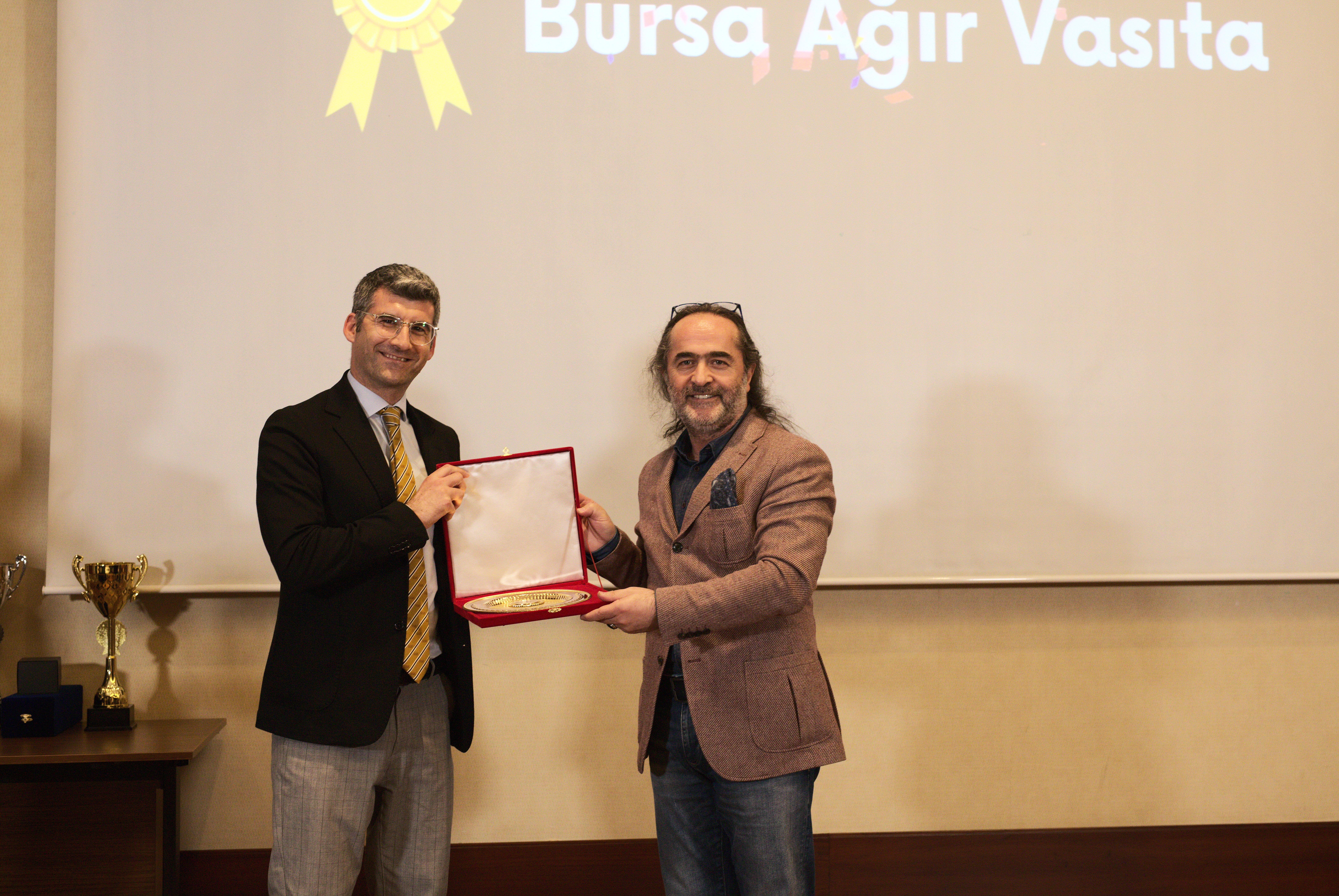 Bursa Ağır Vasıta’ya çifte ödül