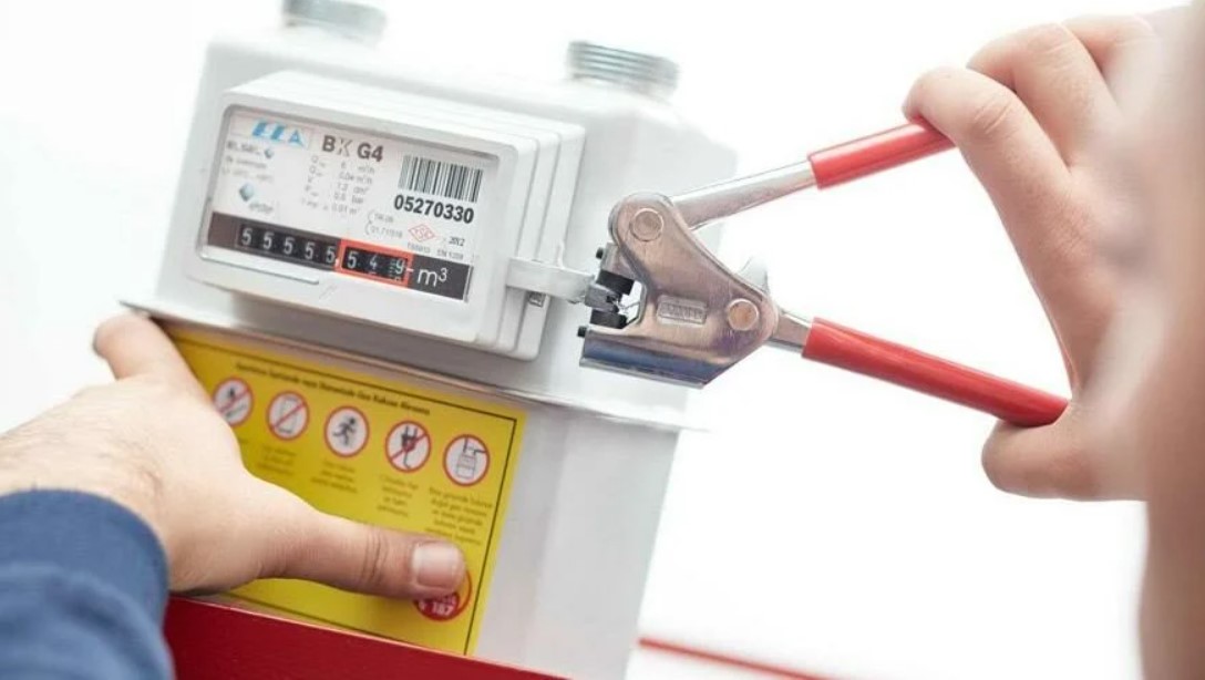 Ekonomik kriz derinleşiyor… 4.5 milyon abonenin gazı ve elektriği kesildi!