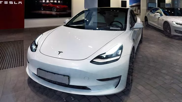 Tesla, Çin’deki binlerce aracını geri çağırdı