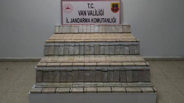 Van’da 102 kilogram eroin ele geçirildi