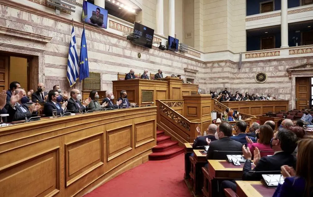 Zelenski, Yunan Parlamentosunda ‘ayakta’ alkışlanmadı