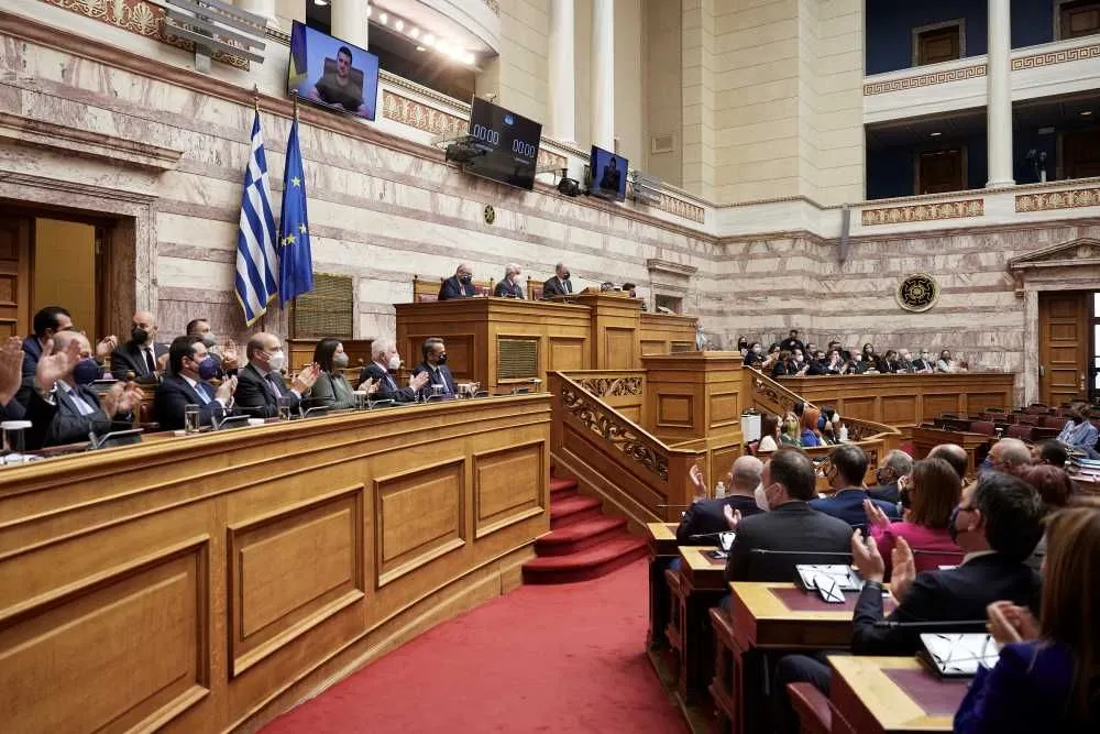 Zelenski, Yunan Parlamentosunda ‘ayakta’ alkışlanmadı