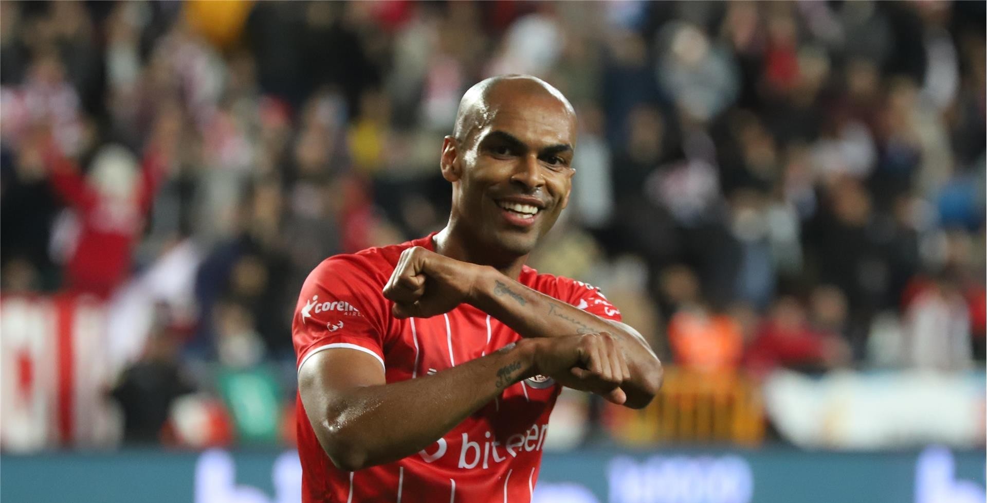 FT Antalyaspor’da defansın sigortası Naldo