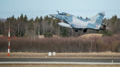 Karadeniz’deki NATO jetleri, Rus uçaklarının önünü kesiyor