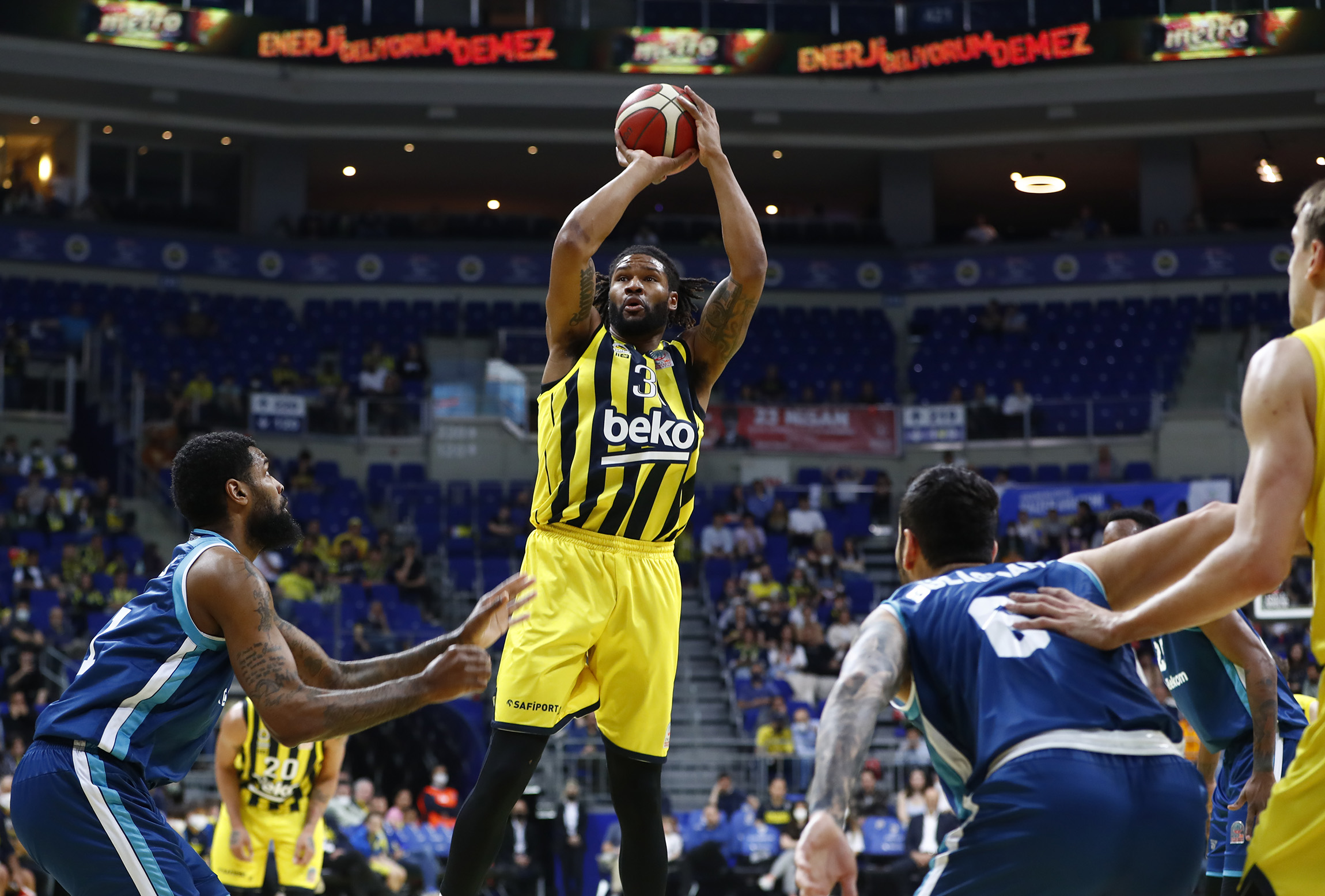 Fenerbahçe Beko – Türk Telekom: 92-63