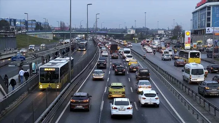 İBB’den toplu taşıma zammında öğrenci kararı