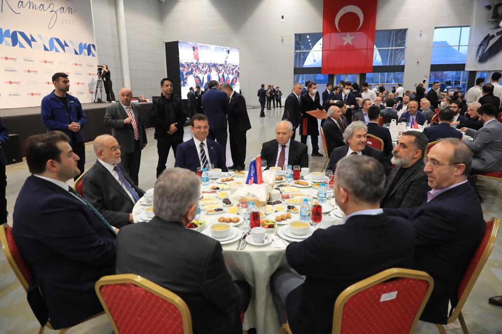 Karamollaoğlu ve İmamoğlu, Saadet Partisi’nin iftarında buluştu