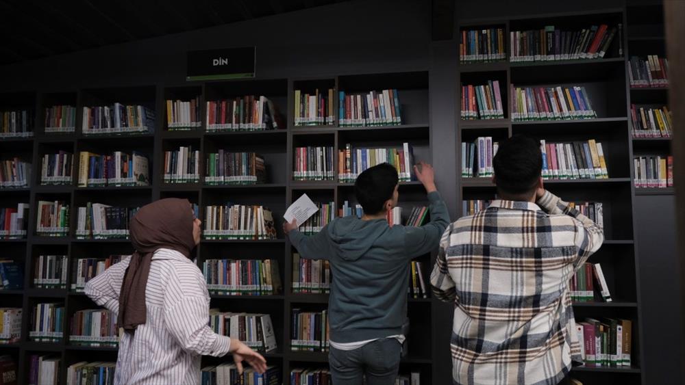 Bursa, İnegöl’de kütüphaneler doldu taştı