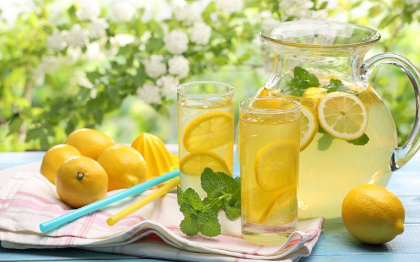 Yaz aylarında içiniz ferahlayacak! İşte ev yapımı limonata tarifi