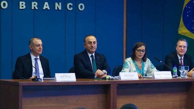 Bakan Çavuşoğlu, Brezilyalı genç diplomatlarla buluştu