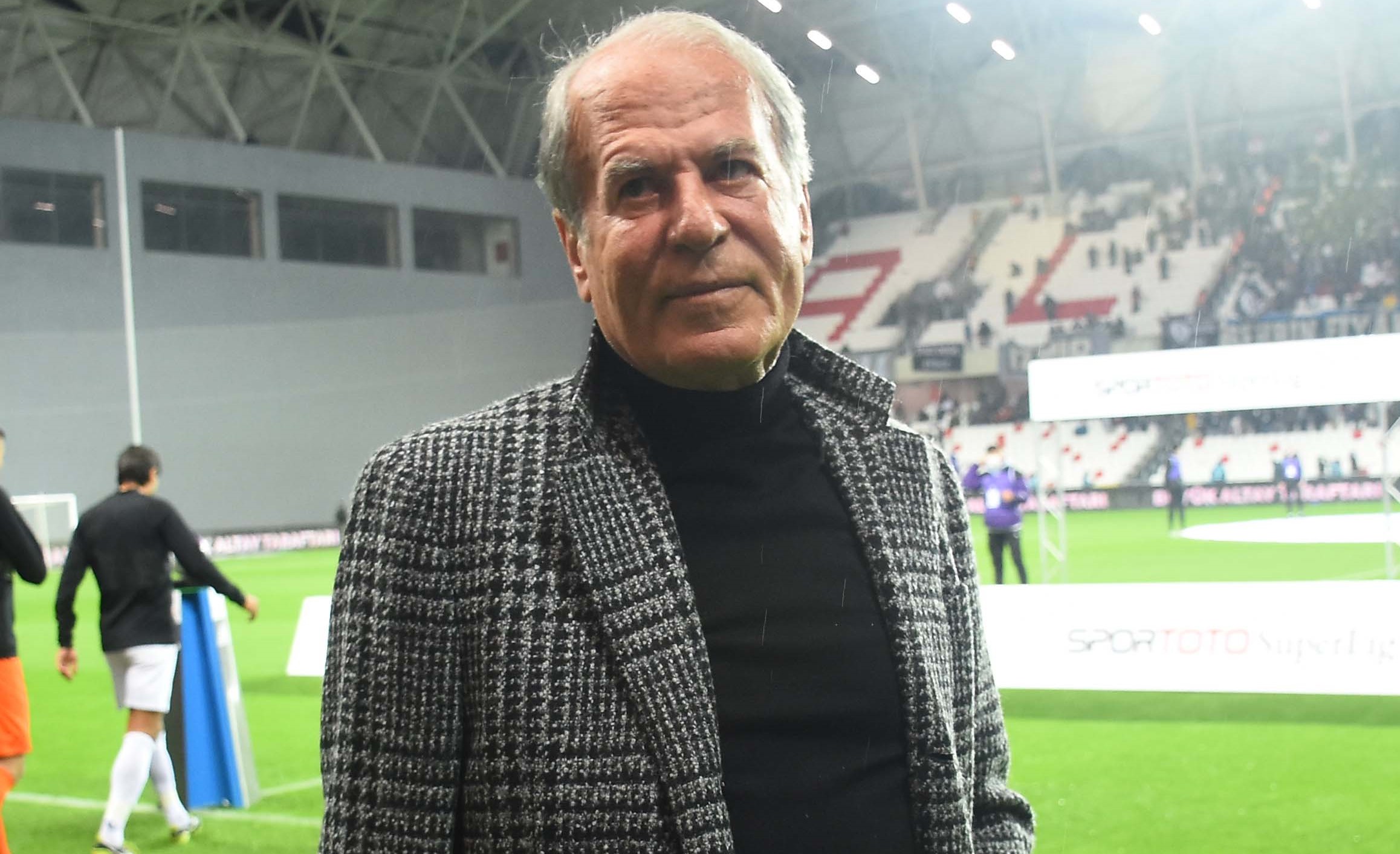 Mustafa Denizli: Uzaktan kumandayla başkanlık olmaz