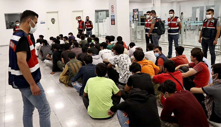 İçişleri Bakanlığı: 21 bin 87 düzensiz göçmen sınır dışı edildi
