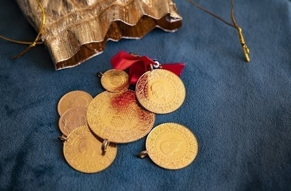 Gram altın 960 lirayı gördü