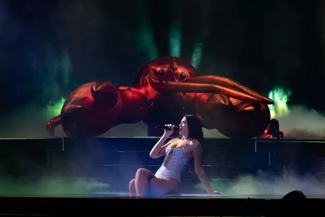 Dua Lipa’dan 15 bin kişilik konser! Dua Lipa’dan 15 bin kişilik konser!