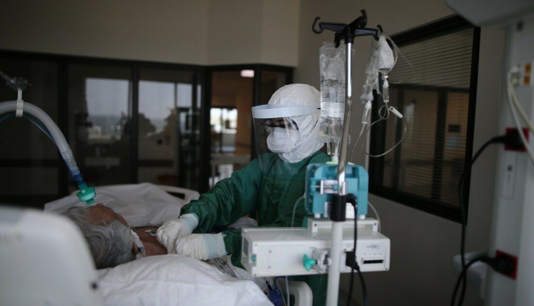 Uzmanlardan uyarı: Pandemi bitmedi, yeni dalga hızla tırmanıyor