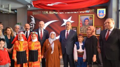 Gemlik’te Şehit Mehmet Güngör Okulu şehit köşesi açıldı