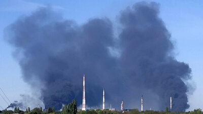 Rus ordusu Ukrayna’da petrol rafinerisini vurdu