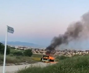 Bursa’da korkutan araç yangınları! Sahiplerinin gözü önünde küle döndü