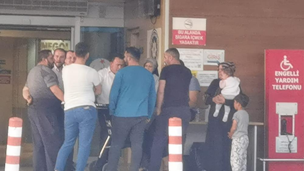 Bursa’da feci kaza… Bahşiş toplarken otomobil çarptı! Bursa’da feci kaza… Bahşiş toplarken otomobil çarptı!