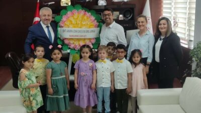 Bursa’da ilkokul öğrencilerinin maskeleri çiçek açtı