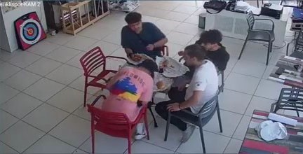 Bursa’da nefes borusuna biber kaçtı! Heimlich manevrasıyla hayata döndü