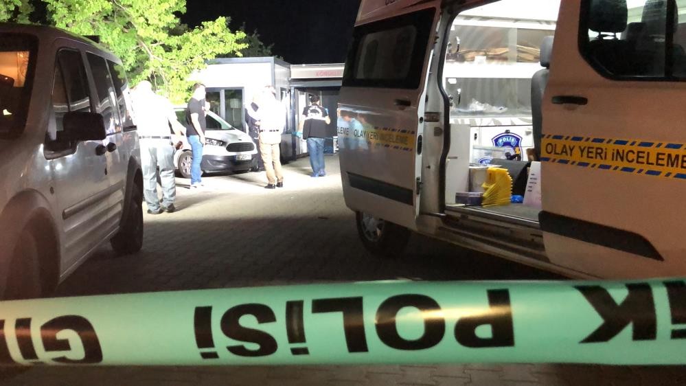 Bursa’da işyerinde silahlar patladı! 1’i ağır 2 kişi yaralandı